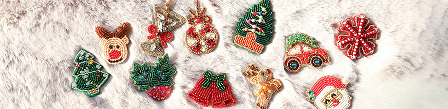 New collection of Christmas brooches with beads New collection of Christmas brooches with beads